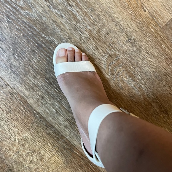 Calvin Klein Stiletto ankle strap pump size 9M - Picture 13 of 13